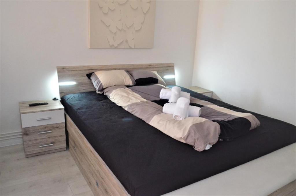 Sky 2 Apartment *